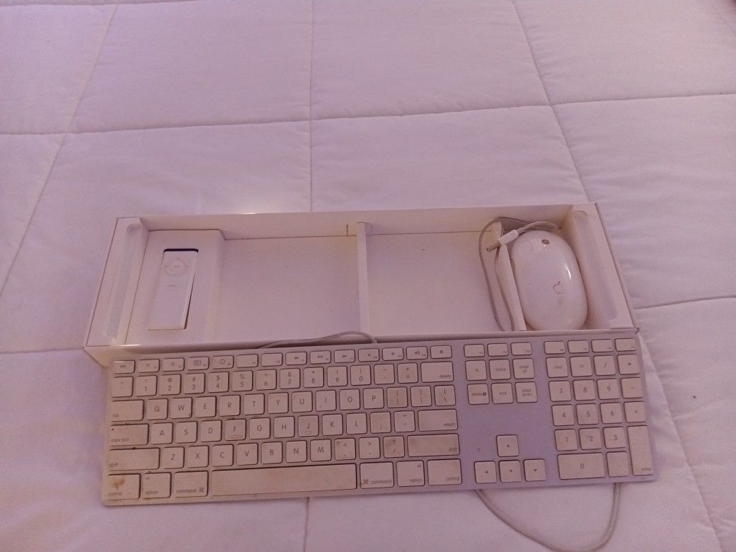 Apple Keyboard And Mouse With Remote 