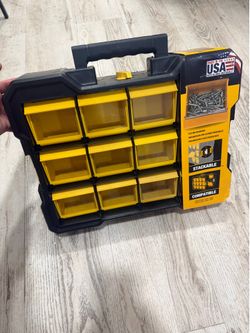 New DEWALT Plastic 12-Compartment Small Parts Organizer Flip Bin