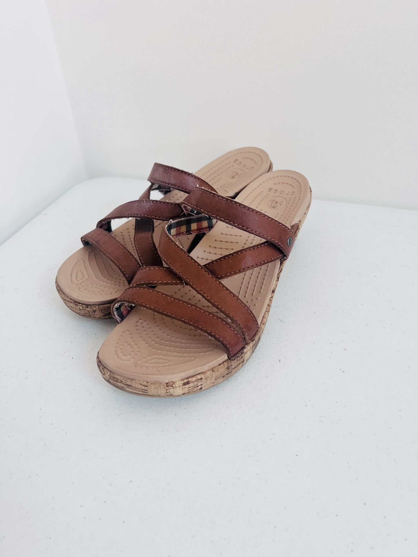Croc Sandals Wedge Size 7. Very Comfortable. Faux Leather Straps. Lightweight Summer Sandals For Women
