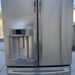 REFRIGERATOR GE COUNTER DEEP 