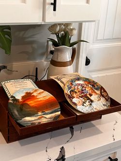 Collectible plates with images