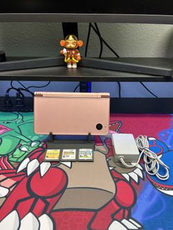 Nintendo DSi XL Metallic Rose
