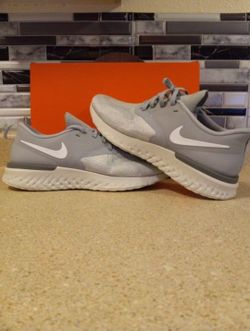 Nike React Odyssey Flyknit 2 NEW 10.5 Running Shoes