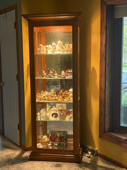 Curio cabinet
