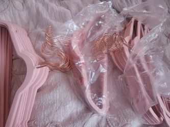 Velvet pink New Hangers