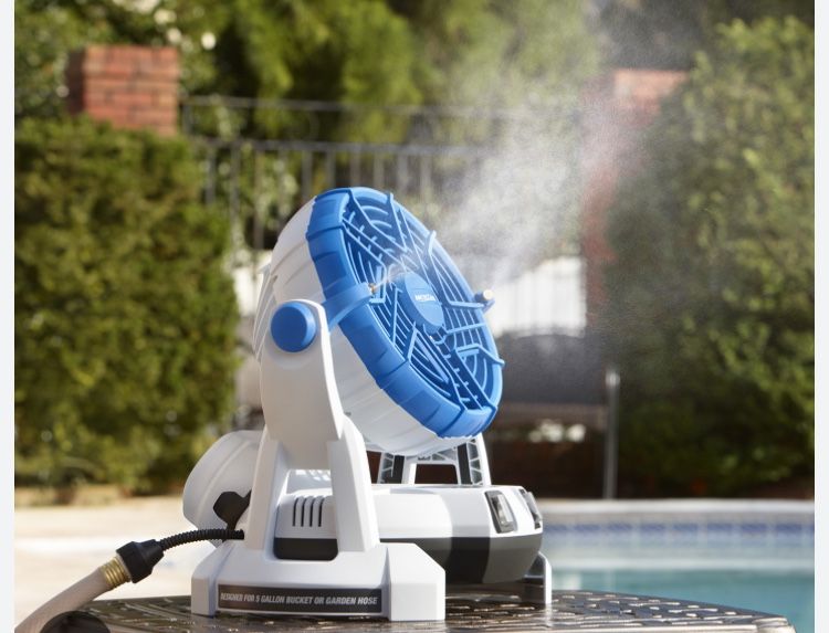 Fan Mist, Great For Hot Weather. Works With Battery