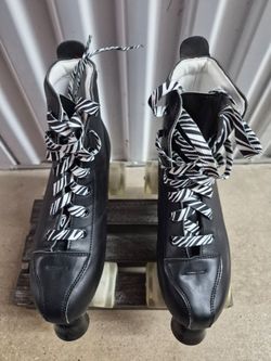 Roller skates