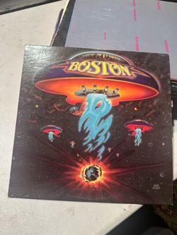 Boston Boston 12" Black Vinyl LP Rock Epic 34188 Cardboard Sleeve Record