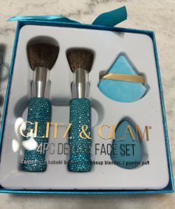 Glitz & Glam makeup brushes $20