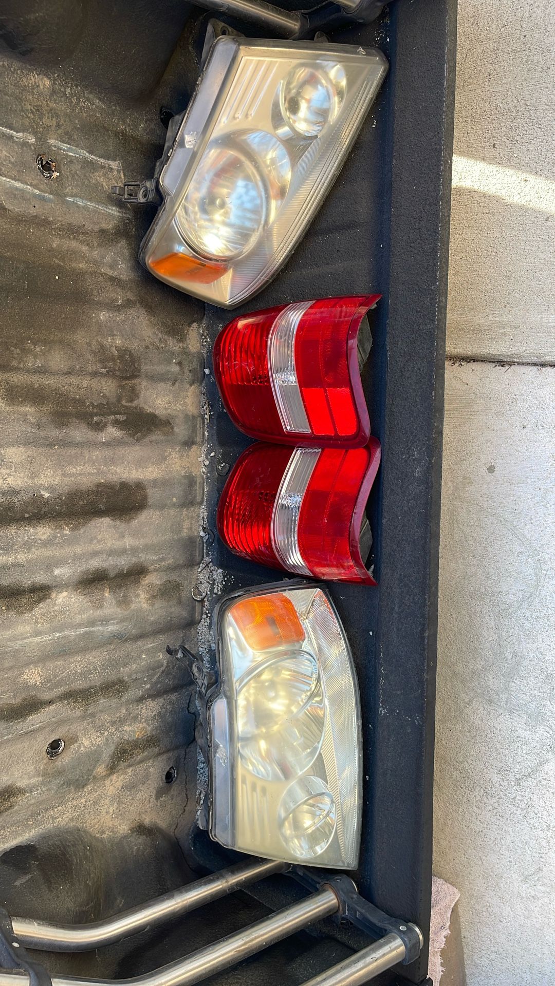 2007 F150 HEADLIGHTS AND TAIL LIGHTS