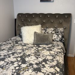 For Sale Queen Upholstered Bed
