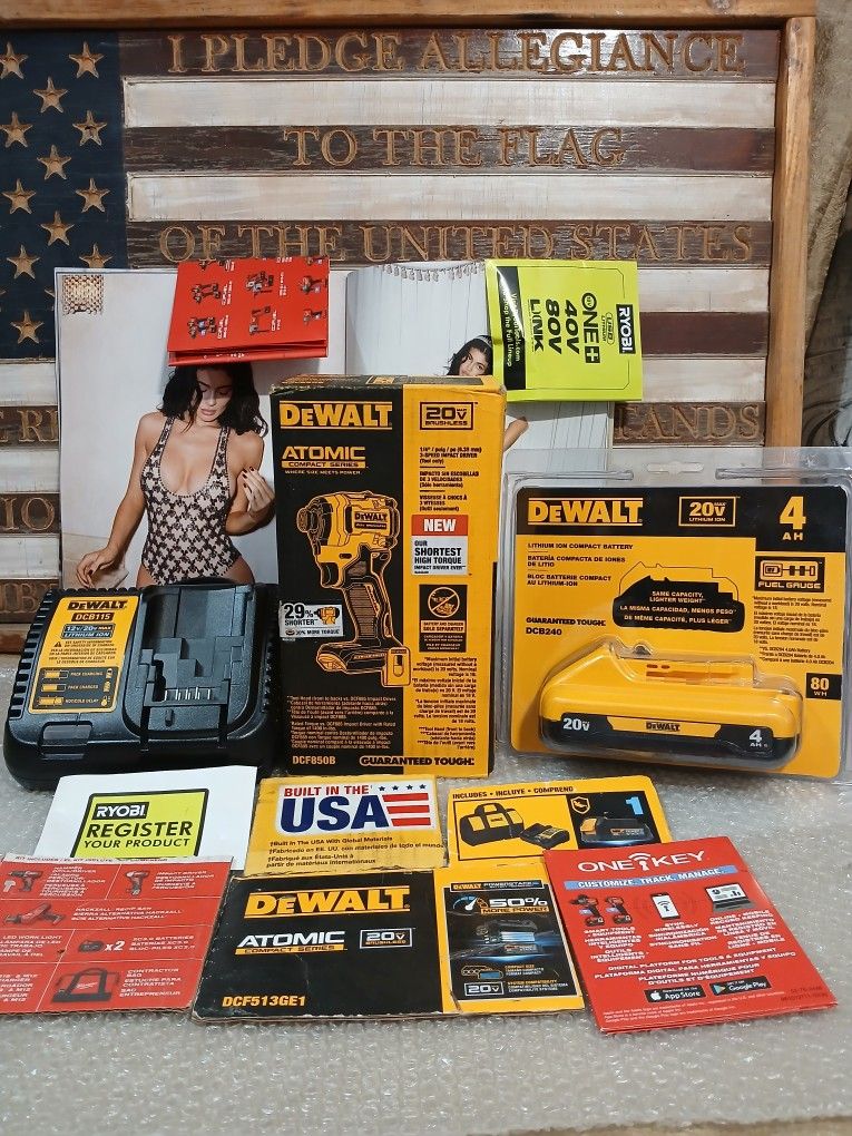 NEW DEWALT 20V BRUSHLESS ATOMIC 1/4 IMPACT DRIVER TOOL KIT