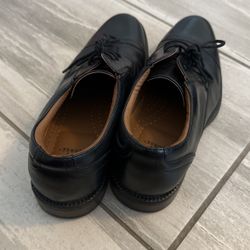 Mens Dress Shoes size 9