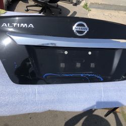 2013-2015 Nissan Altima Trunk