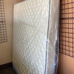 Brand New King Size Plush Mattress