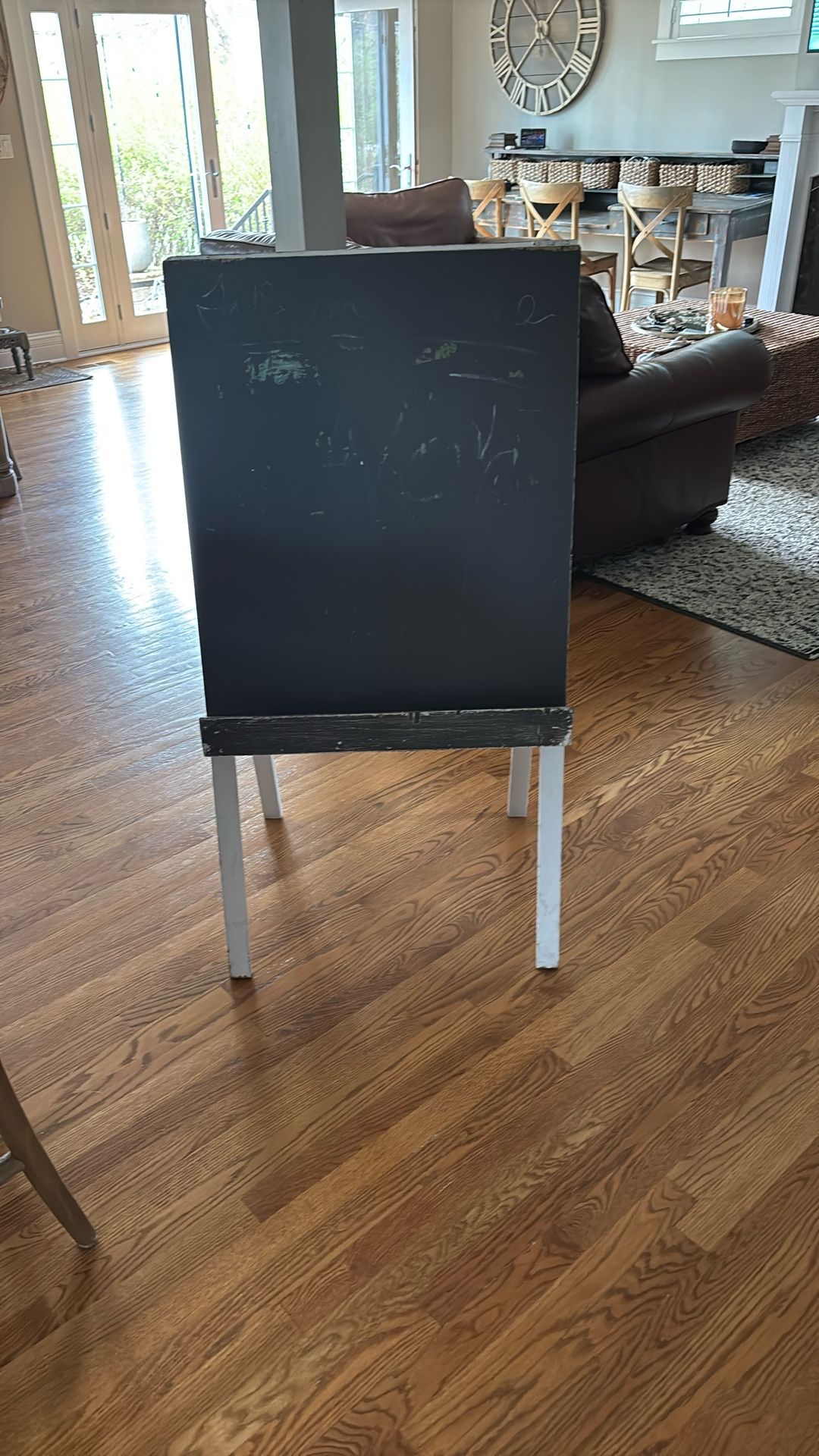 Easel