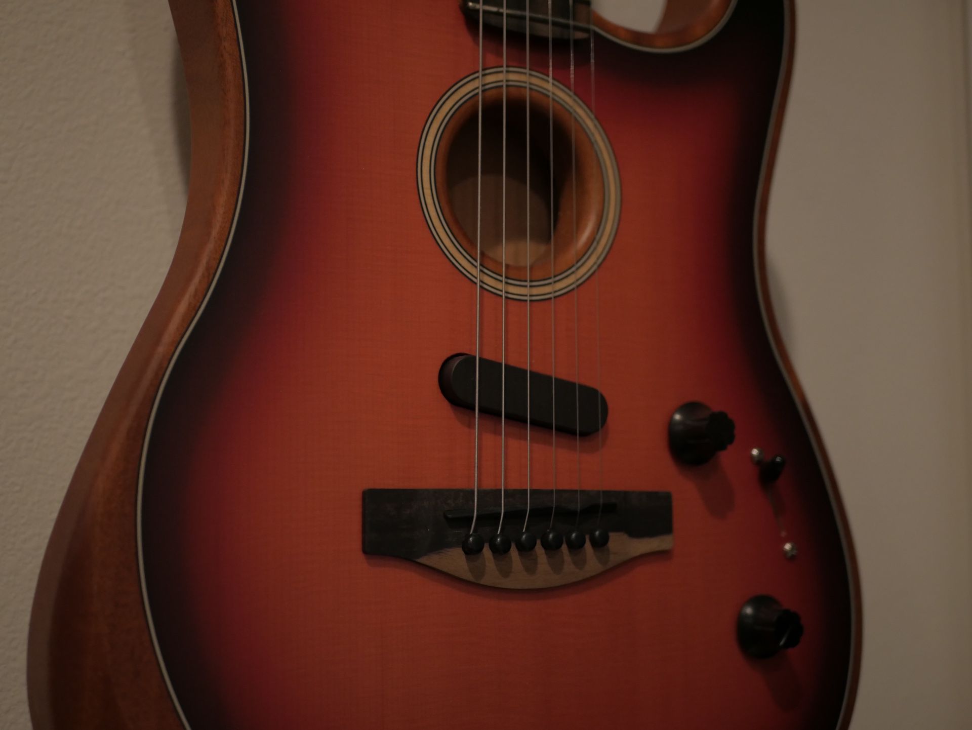 (ALMOST NEW) Fender Acoustasonic Stratocaster