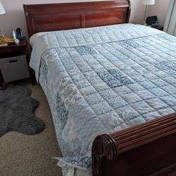 Free queen bed frame and 2 matching side nightstand