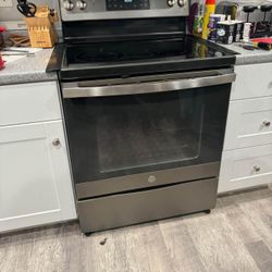Dark Stainless Steel Kitchen Appliances 