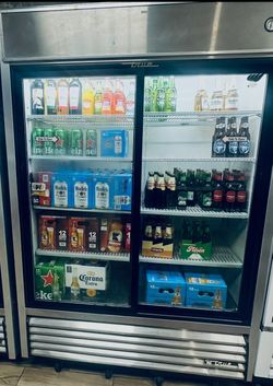 TRUE Commercial Sliding Glass Door Refrigerator/ * Dimensions: 78.5” H x 54.5” W x 29” D