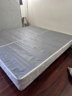 Metal frame and Box Spring - King size