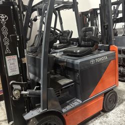 5,000 Lb Electric Toyota Forklift 2020