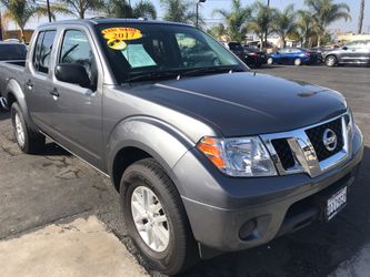 2017 NISSAN FRONTIER COMO NUEVA! STK #15590