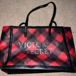 Victoria’s secret Plaid Carryall Tote new LIMITED EDITON