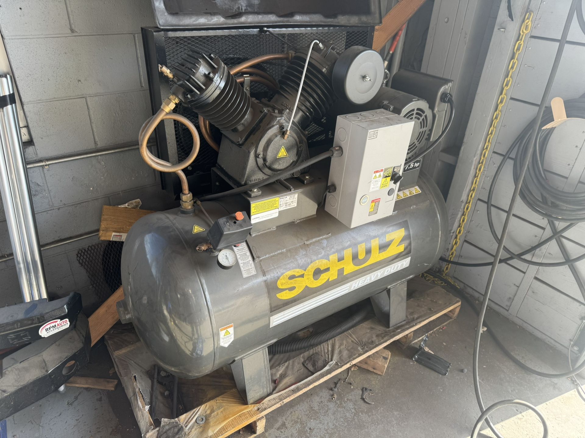 80 Gallon Air Compressor
