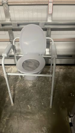 Silla de baños con extinción y toilet portátil con doble vaso