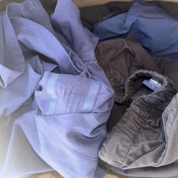 Box of women’s scrubs all 3$