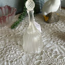 Bell Frosted GL/ Fenton