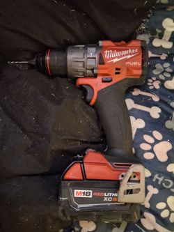 Milwaukee FUEL 2904-20 1/2" Hammer Drill, (1) 48-11-1850 5.0 Battery M18 18 Volt