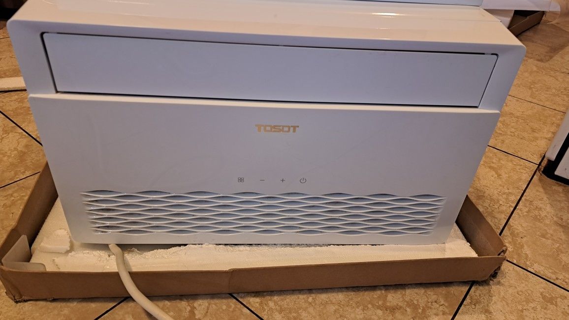 8000 BTU Air Conditioner