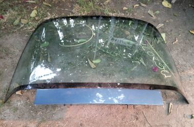 1984 Corvettes Rear Window Glass 