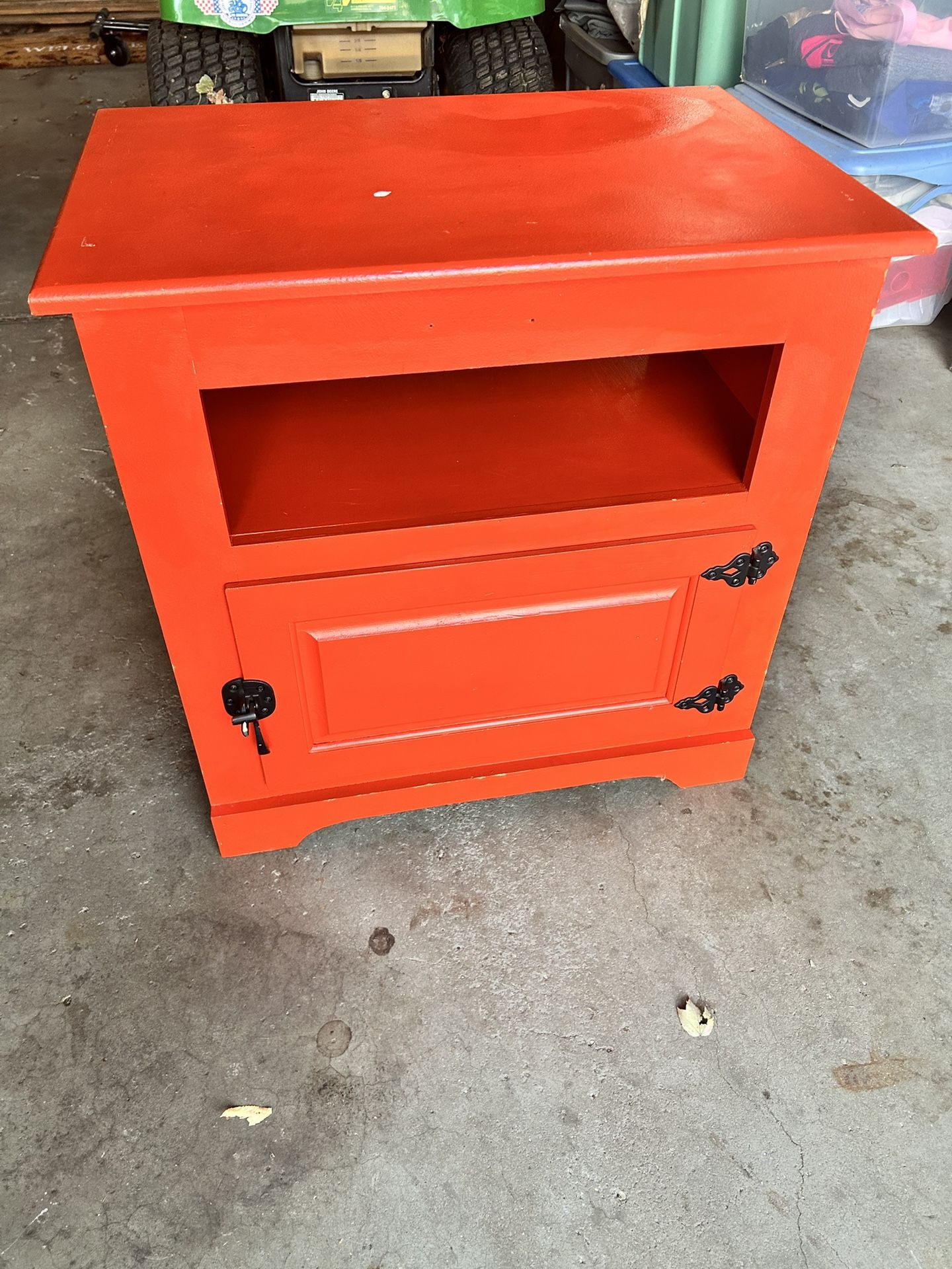 Night Stand/Side Table