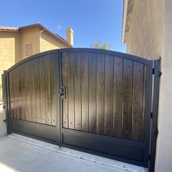 Double Side Gates