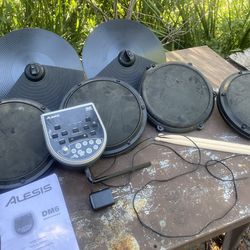 Alesis DM6 Electronic Drum Kit