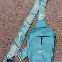 Nike Crossbody 5x7 Unisex 