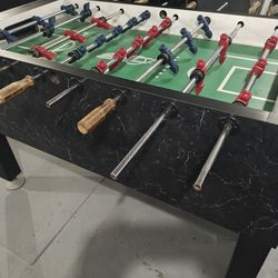 DYNAMO FOOSBALL TABLE

