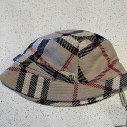 Burberry Women’s Hat Cashmere/Wool Sz M Camel Checkered NWT 