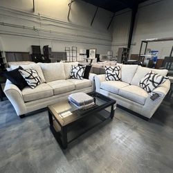 2pc Sofa & Love Seat