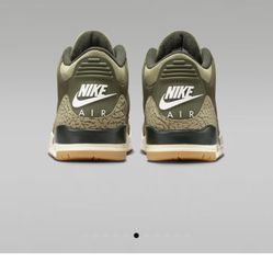 Air Jordan 3 Retro "Medium Olive" Size 9