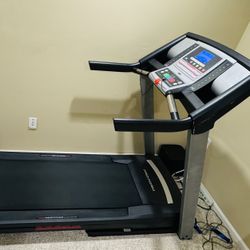 Proform 590T Treadmill for Sale in Old Bridge NJ OfferUp