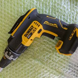 DEWALT

XR 20V MAX Lithium-Ion Cordless Brushless Screw Gun (Tool Only)

