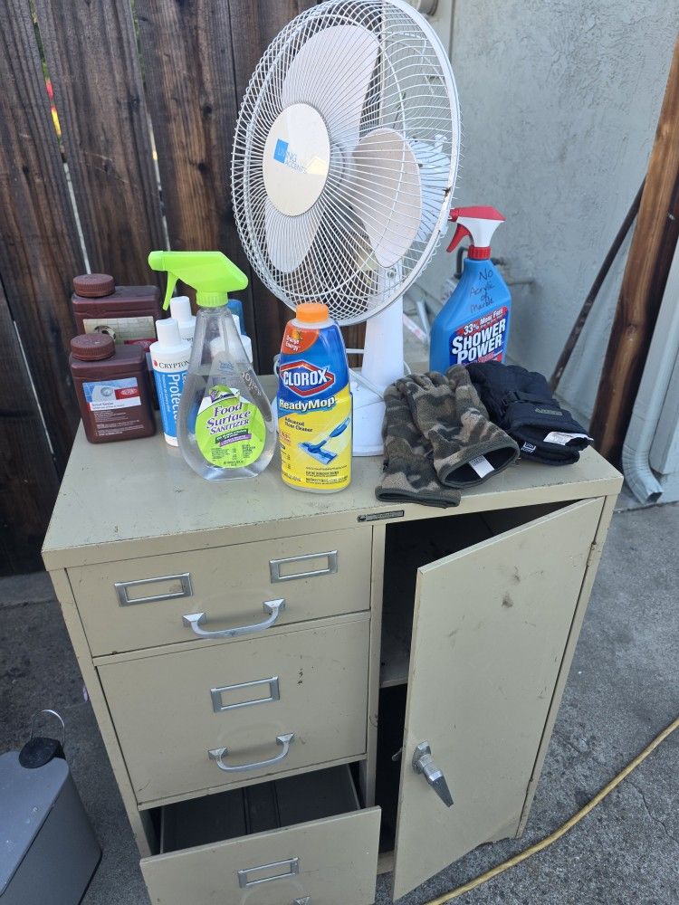 FREE PORCH PICK UP- HOUSEHOLD ITEMS