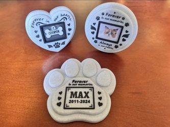Pet Memorial Plaques (Customizable)