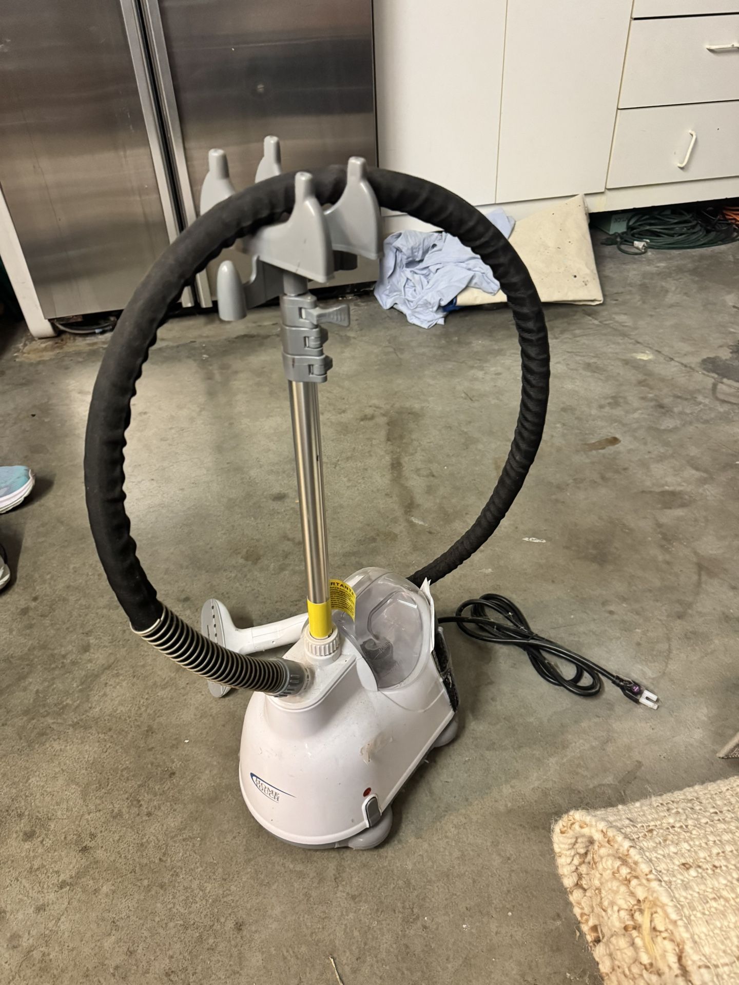 Garment / Drapes Steamer, Standing