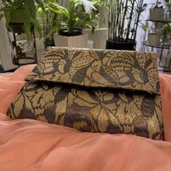 VINTAGE LEON of CALIFORNIA CLUTCH