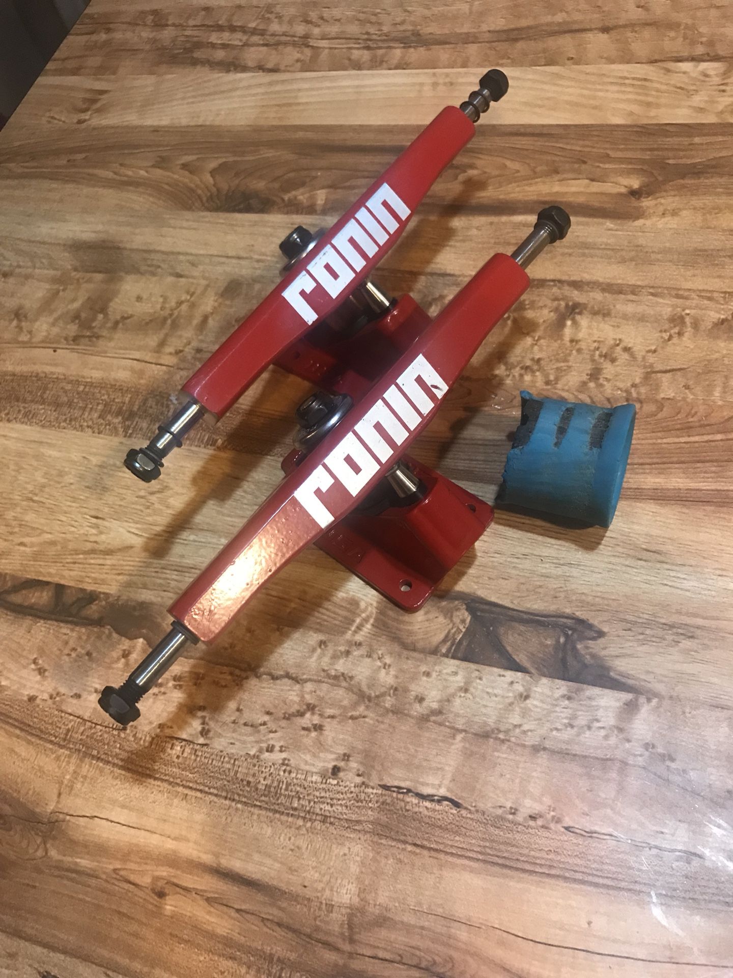 Cast Ronin Precision Trucks
